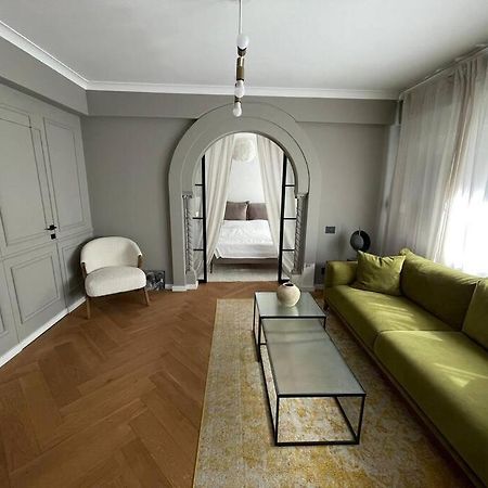 Stunning 1Bd Flat With 50M2 Terrace In The City Center Boekarest Buitenkant foto