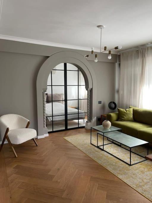 Stunning 1Bd Flat With 50M2 Terrace In The City Center Boekarest Buitenkant foto