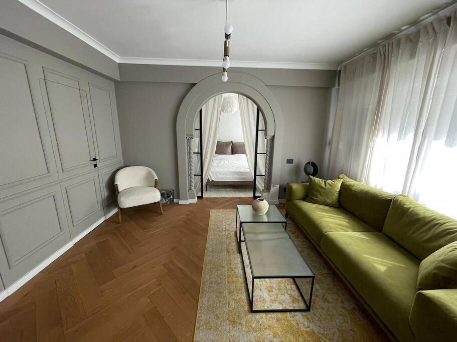 Stunning 1Bd Flat With 50M2 Terrace In The City Center Boekarest Buitenkant foto
