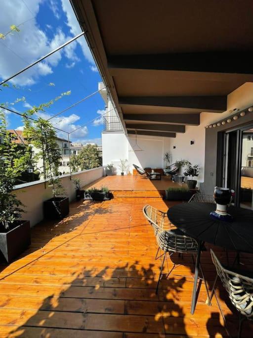 Stunning 1Bd Flat With 50M2 Terrace In The City Center Boekarest Buitenkant foto