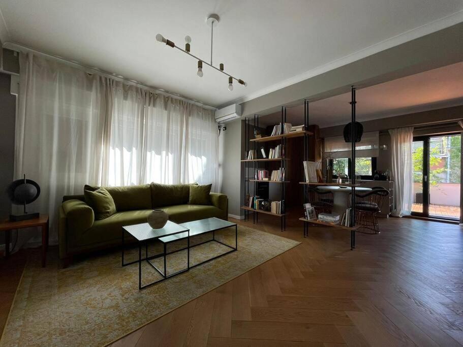 Stunning 1Bd Flat With 50M2 Terrace In The City Center Boekarest Buitenkant foto