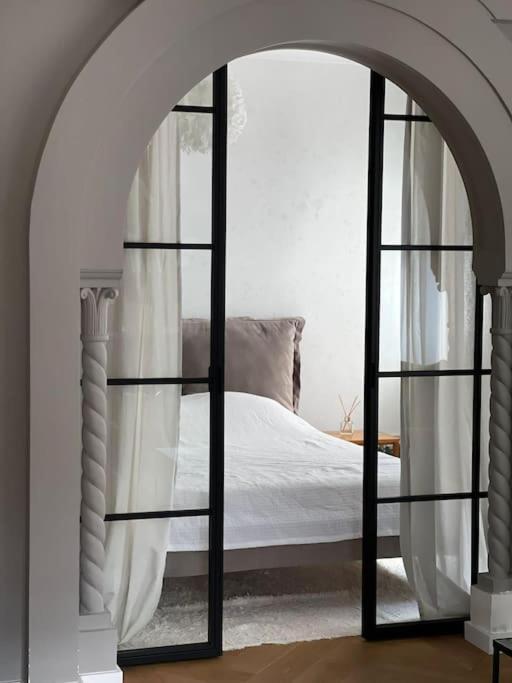 Stunning 1Bd Flat With 50M2 Terrace In The City Center Boekarest Buitenkant foto