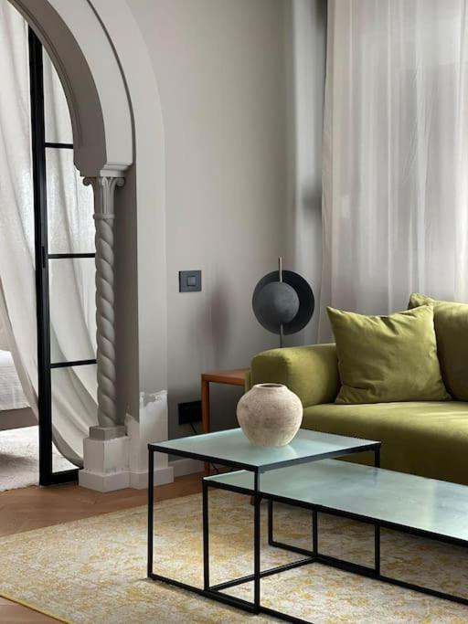 Stunning 1Bd Flat With 50M2 Terrace In The City Center Boekarest Buitenkant foto